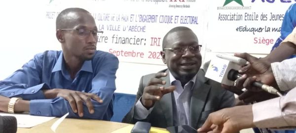 Tchad : l'écrivain Dr. Attié exhorte les parents à renforcer l'éducation de base des enfants