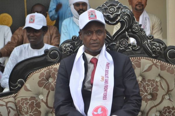 تشاد: ديلو يفتتح مكتبا لحزبه بالدائرة العاشرة