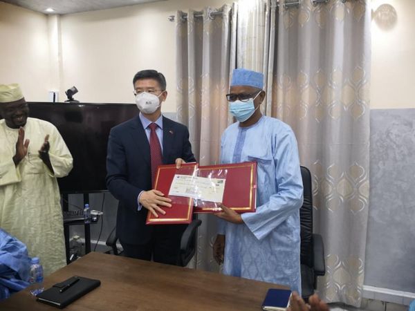 ​تسهيلا لإجراءات الحوار الصين تدعم تشاد ماديا