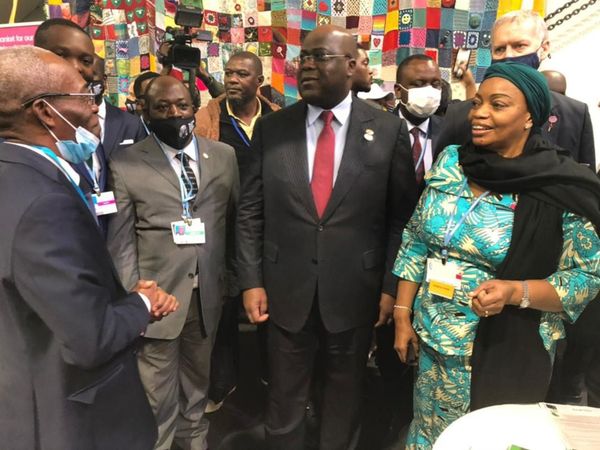 Visite du président de la République démocratique du Congo Félix Tshisekedi au pavillon Comifac à l'occasion de la COP26 à Gl