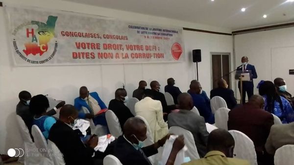Les administrateurs, au cours de l'atelier de sensibilisation