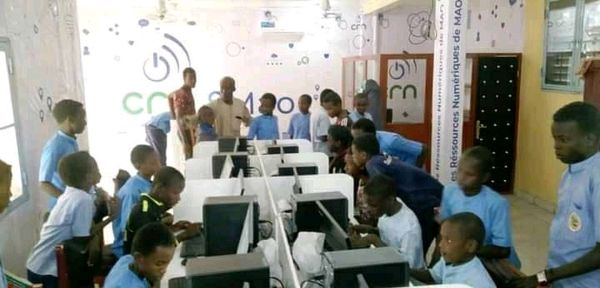 Tchad : 10 ordinateurs détournés du Centre des ressources numériques de Mao