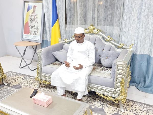 رئيس المجلس يعزي أسرة الشاب الذي قُتل خلال احتجاجات فايا