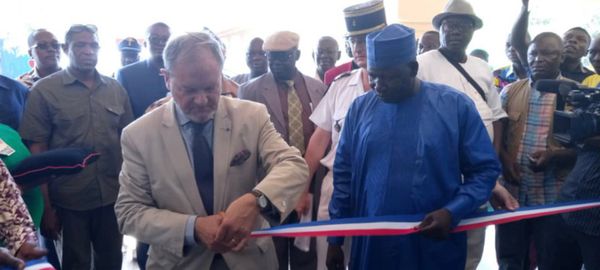Tchad : l’ambassadeur de France inaugure le foyer des anciens combattants à Sarh
