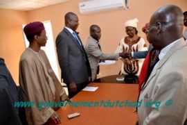 Tchad : Le personnel de la Primature cotise 23 millions FCFA pour les rapatriés de RCA