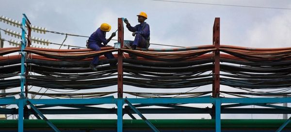 Des ouvriers dans une centrale électrique à Takoradi, au Ghana (archives). Photo Jonathan Erns/Banque mondiale © Banque mondi
