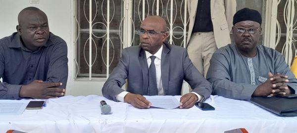 105 partis politiques et 74 organisations de la société civile s'unissent sous le vocable du Comité d'harmonisation (CH). © A