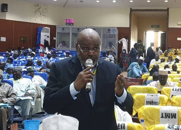 Tchad : "Qu'est-ce qu'on va faire avec plus de 200 partis politiques ? Lancer une fusée ?”