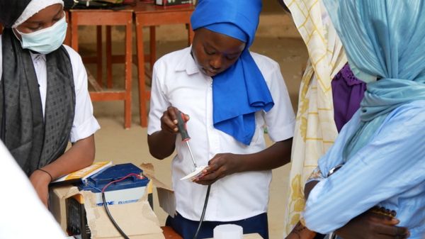 Tchad : l'INSTA offre une formation pratique en sciences et techniques à 30 lycéennes