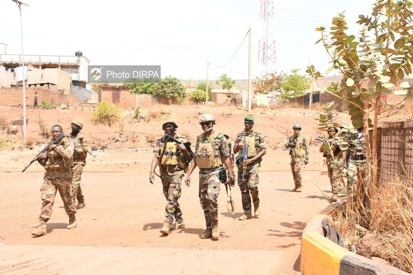 Mali : le chef d'état-major de l'armée de terre sur le terrain pour le retour à l'ordre