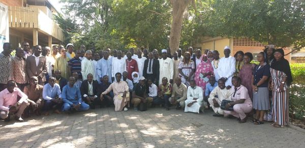 Tchad : les pharmaciens "confondus à des vendeurs de médicaments qui se promènent dans la rue"