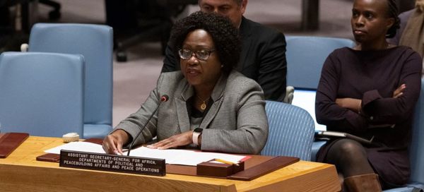 Martha Pobee, Sous-Secrétaire générale pour l'Afrique au Département des affaires politiques, devant le Conseil de sécurité. 