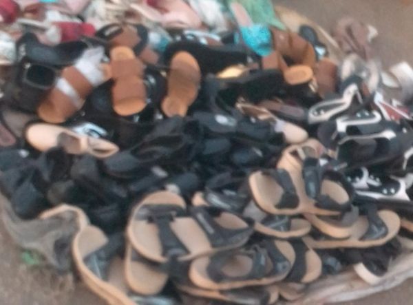 Tchad : un vendeur de chaussures agressé par sa concubine en quête d'argent, au marché de Dembé