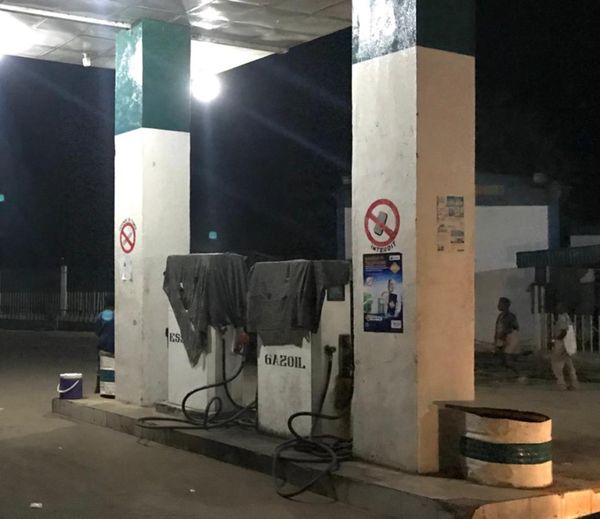 Tchad : des vendeurs de gasoil en détail contournent les règles à Bongor