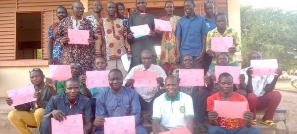 Tchad : les techniques d'élevage de porcs et volailles enseignées à Kelo