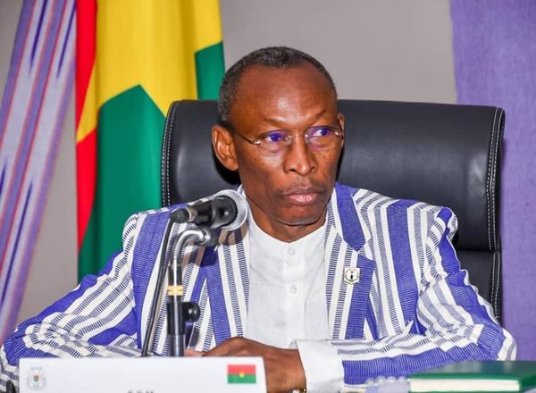Burkina Faso : la création d’une raffinerie nationale d’or parmi les urgences de la transition