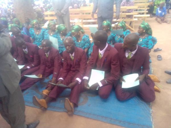 Tchad : remise de parchemins de fin d'études à huit pasteurs à l'Ecole Biblique en langue locale