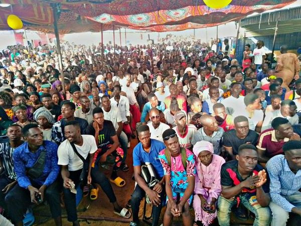 Tchad : la compagnie théâtrale Hadre Dounia prépare les élèves pour le baccalauréat