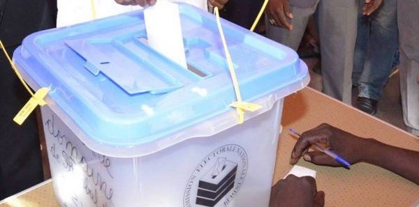 المعارضة لا توافق على إجراءات الاستفتاء الدستوري