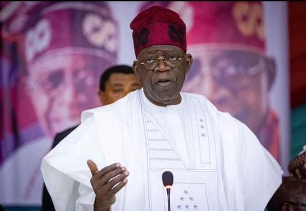 Nigeria : suppression de la subvention sur les carburants et réforme du taux de change
