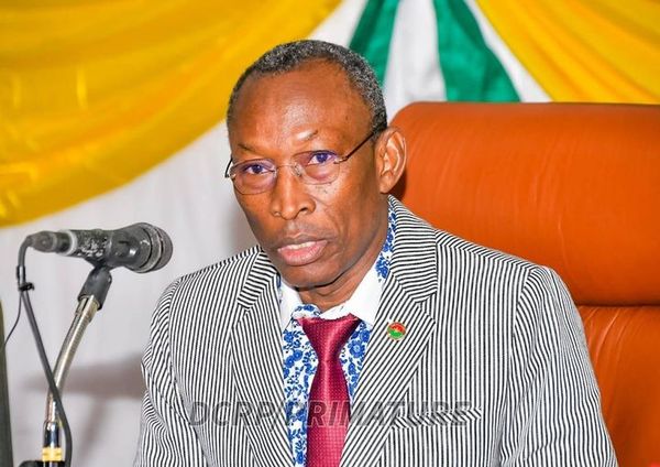 Burkina Faso : le Premier ministre appelle à « réfléchir à des alternatives crédibles au franc CFA »