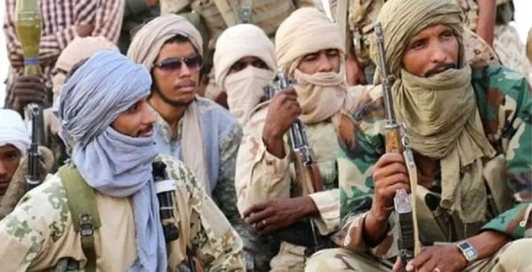 Mali : Le leader de la CMA, Alghabass Ag Intalla, appelle les populations civiles à s’éloigner des installations militaires