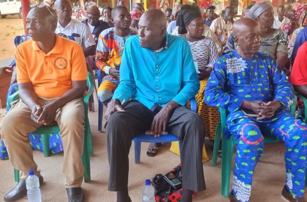 Tchad : le gouverneur du Moyen-Chari encourage les enseignants et promet un soutien gouvernemental