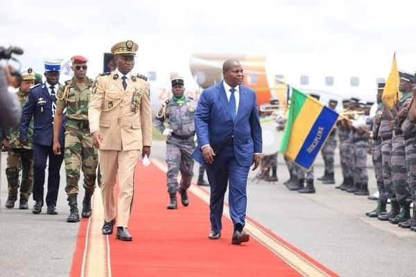 Gabon : Le facilitateur de la CEEAC, Faustin Touadera, travaille sur la feuille de route pour le retour à l’ordre constitutionnel