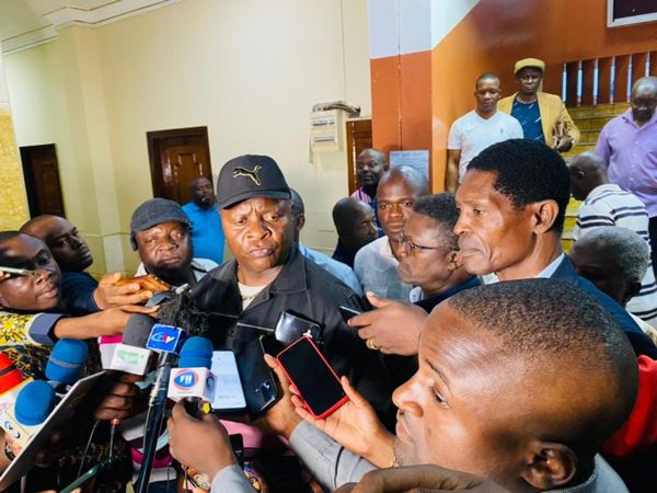 Cameroun : les leaders syndicaux des transports lèvent leur mot d’ordre de grève