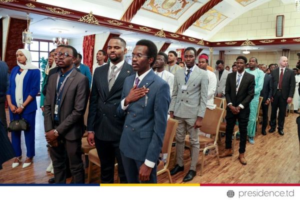 Tchad : Le Chef de l’Etat achève sa visite en Russie par une rencontre avec la colonie Tchadienne