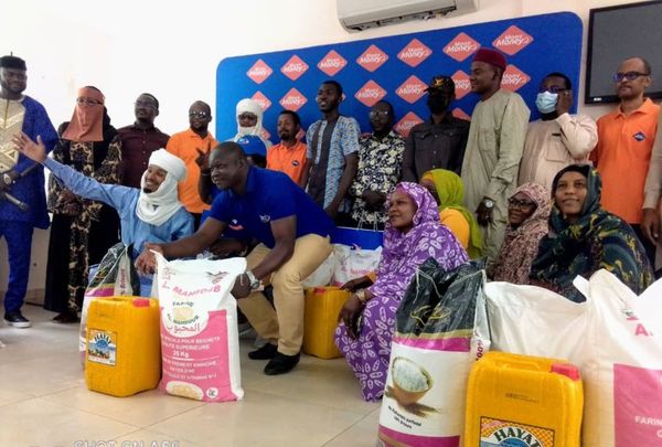 Promo Moov Money spécial Ramadan au Tchad : des kits alimentaires et des tissus Getzner remis aux abonnés