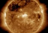 Une tempête solaire a commencé à toucher la Terre et pourrait entraîner des coupures d'Internet