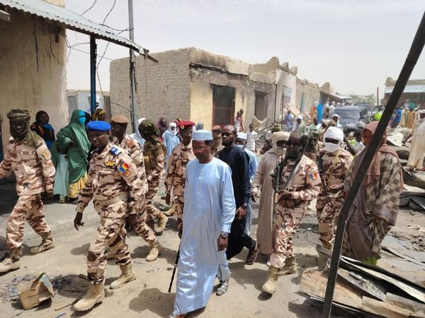 Tchad : Le Gouverneur du Kanem au chevet des commerçants sinistrés du marché de Mao après l'incendie dévastateur