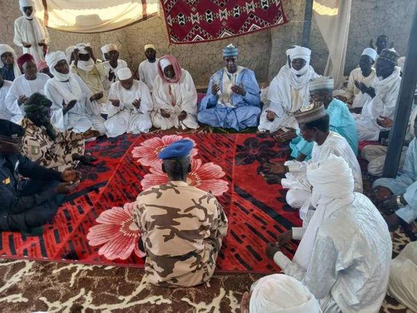 Tchad : le préfet du Kanem Sud au chevet des parents victimes des tragédies de Keïri et Boursouma