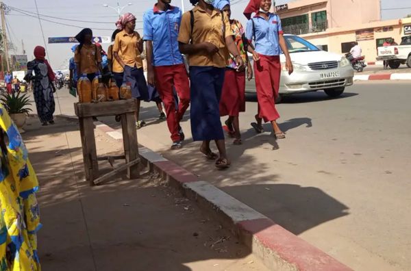 N'Djamena : La traversée des routes, un danger permanent pour les élèves
