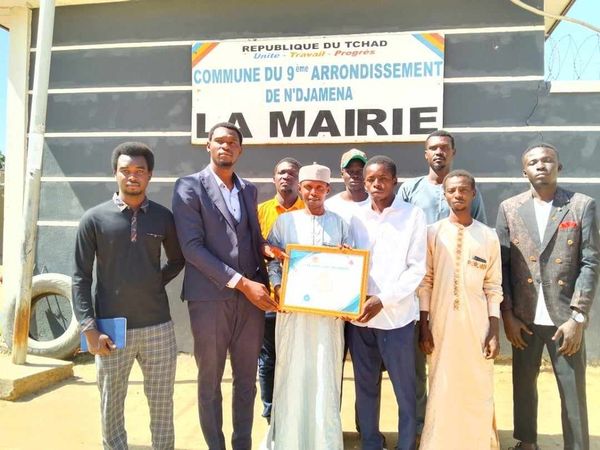 Tchad : à N’Djamena, le maire du 9ème arrondissement honoré pour ses efforts contre les inondations