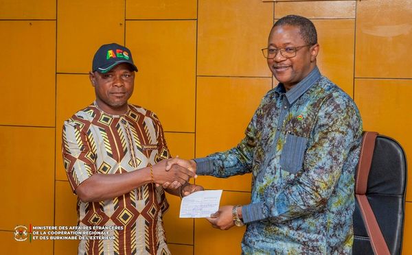 Burkina : une contribution de 5 millions de FCFA de la diaspora burkinabè du Bénin