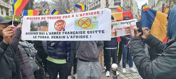 Manifestation à Paris par la diaspora tchadienne en soutien au Maréchal Mahamat Déby : 37 manifestants arrêtés