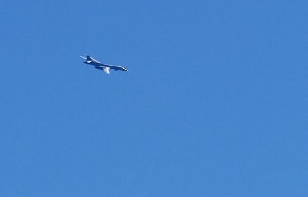 Syrie : la coalition bombarde l'armée, entre démenti et dénonciation