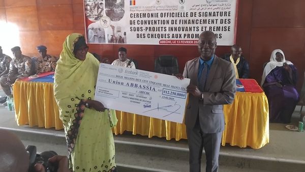 Tchad : à Abéché, le PRAPS2 remet des chèques aux promoteurs des différentes chaînes des valeurs