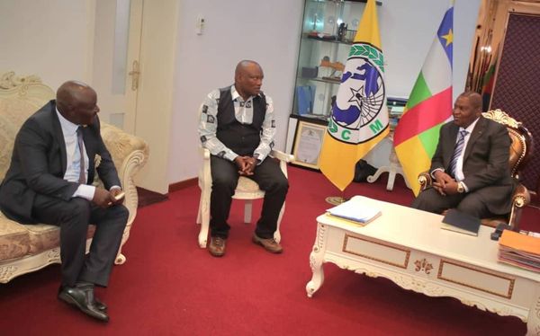 RCA : Le Président Touadéra lance un projet d'infrastructures routières avec l'Ouganda et le Soudan du Sud