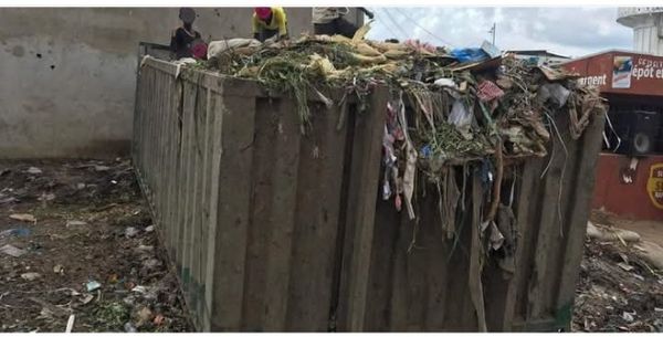 Tchad : Enfants recycleurs de bouteilles à N'Djamena, une activité à hauts risques