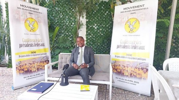 Le Président du MJP échangeant avec la presse