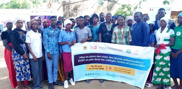 YALI Tchad implante des clubs de jeunes ambassadeurs pour la santé reproductive et la paix à Bongor