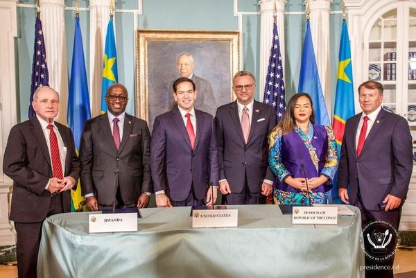 Kigali et Kinshasa signent un accord de paix historique à Washington sous médiation américaine
