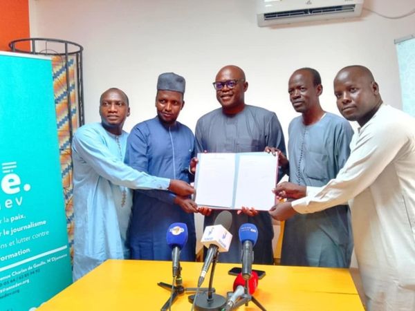 Tchad : renforcement des médias, signature d’un partenariat entre l’AMET, l’UJAI et MEDEV