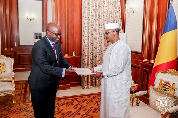 Tchad-Rwanda : un message du président Kagamé remis au chef de l’Etat