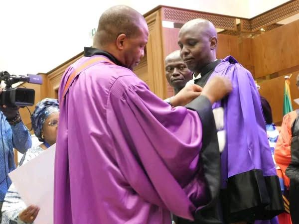 Université de N'Djaména à l'honneur : Le Pr Mahamat Saleh Daoussa Haggar promu Professeur Titulaire et décoré par le CAMES