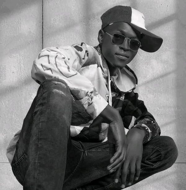 Culture - Touche Dollars : La voix des oubliés, le rappeur résilient devenu symbole d'une lutte nationale au Tchad