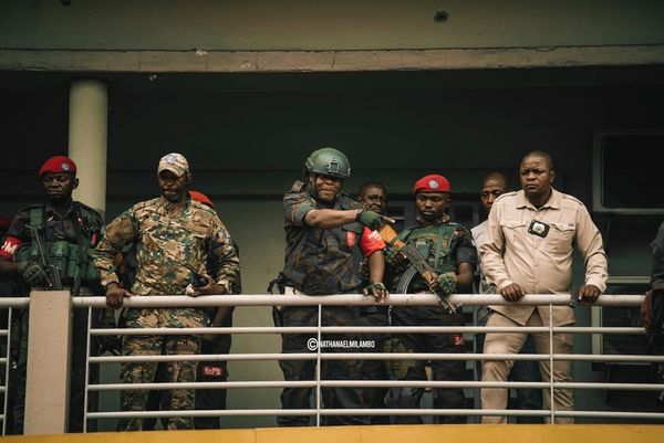 RDC : Les forces de sécurité déjouent une tentative de braquage à la Rawbank de Kinshasa